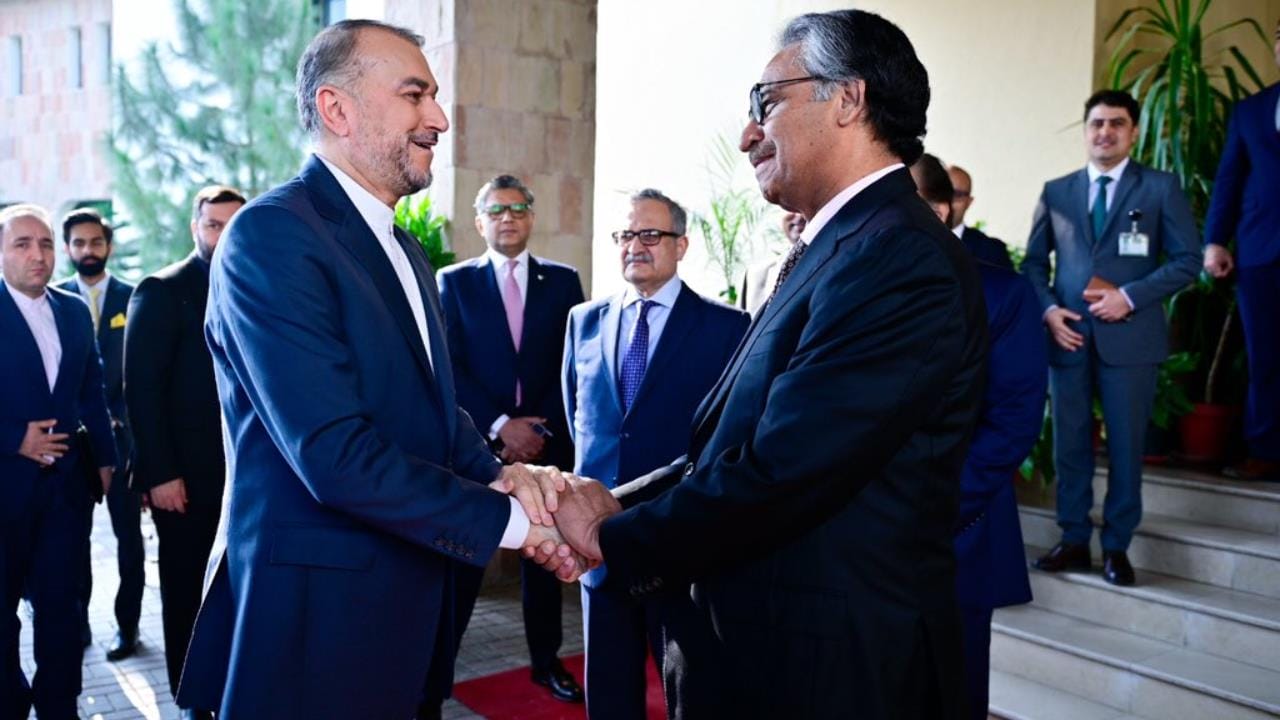 پاکستان اور ایرانی وزرائے خارجہ کی باہم ملاقات