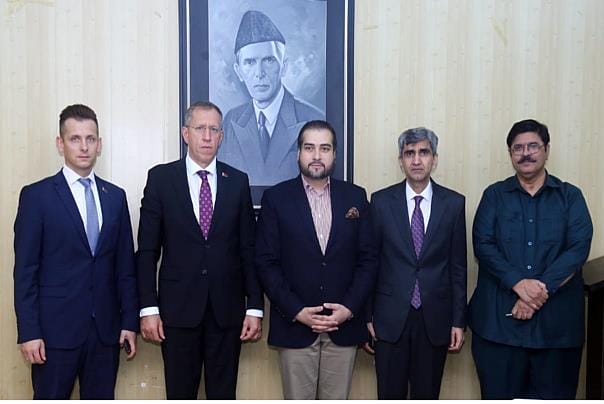 وزیر زراعت و لائیو سٹاک پنجاب سے بیلا روس کے سفیر اینڈری میتالیسیاکی ملاقات