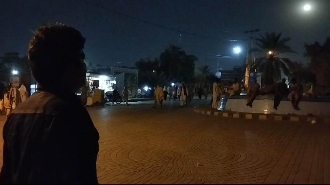 پاکستان میں آج سپر مون کا نظارہ کیا گیا