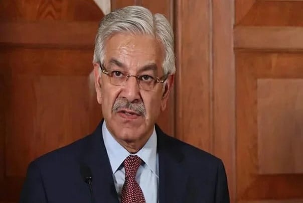 احتجاج کی جگہ تبدیل،عمران خان راضی تھے مگر بشریٰ بی بی نہیں مانی: خواجہ آصف