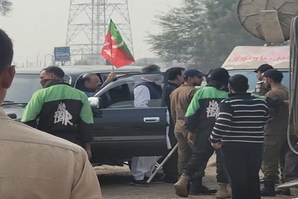 پی ٹی آئی احتجاج، ملک عامر ڈوگر، زین قریشی سمیت پانچ سو کارکن ملتان سے گرفتار